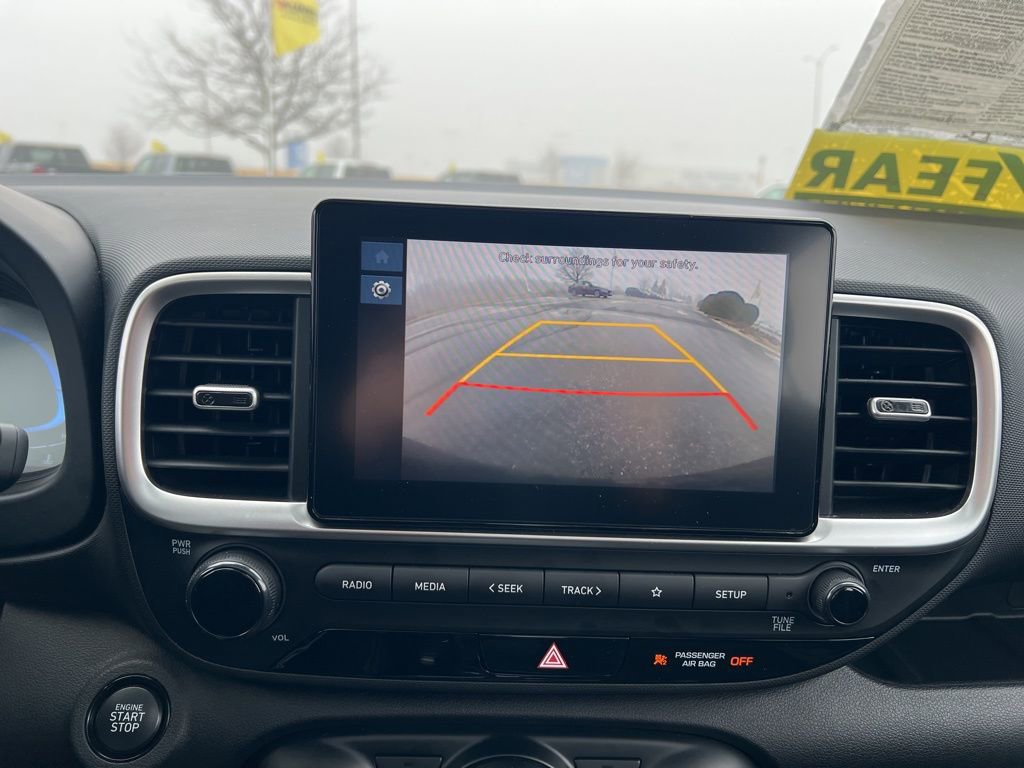 Used 2025 Hyundai Venue SEL image 20