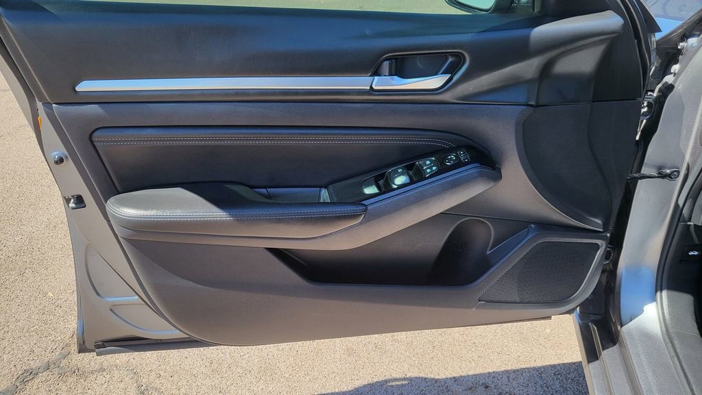 Used 2020 Nissan Altima 2.5 SV FWD image 23