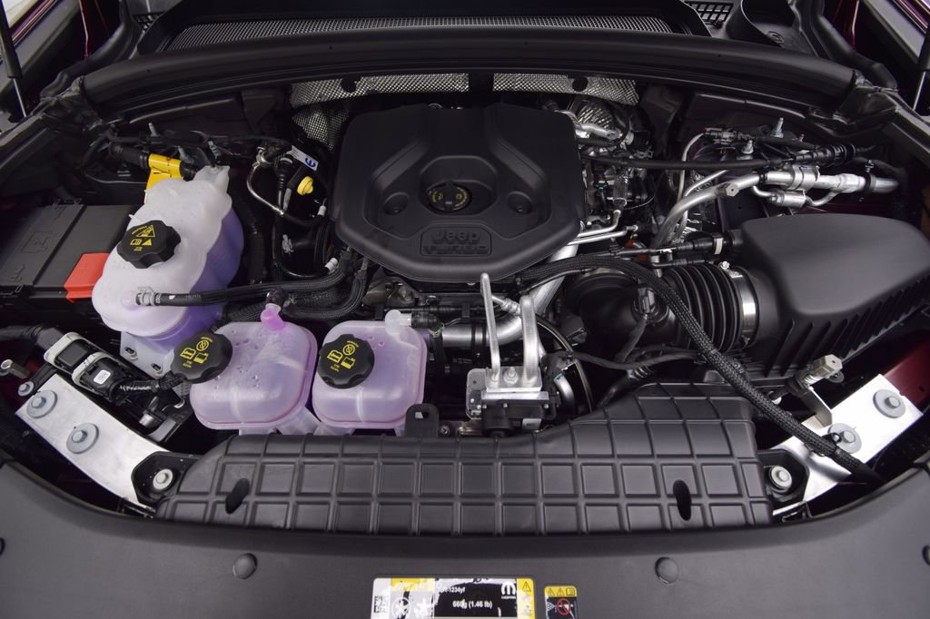 Used 2025 Jeep Grand Cherokee Limited 4xe image 12