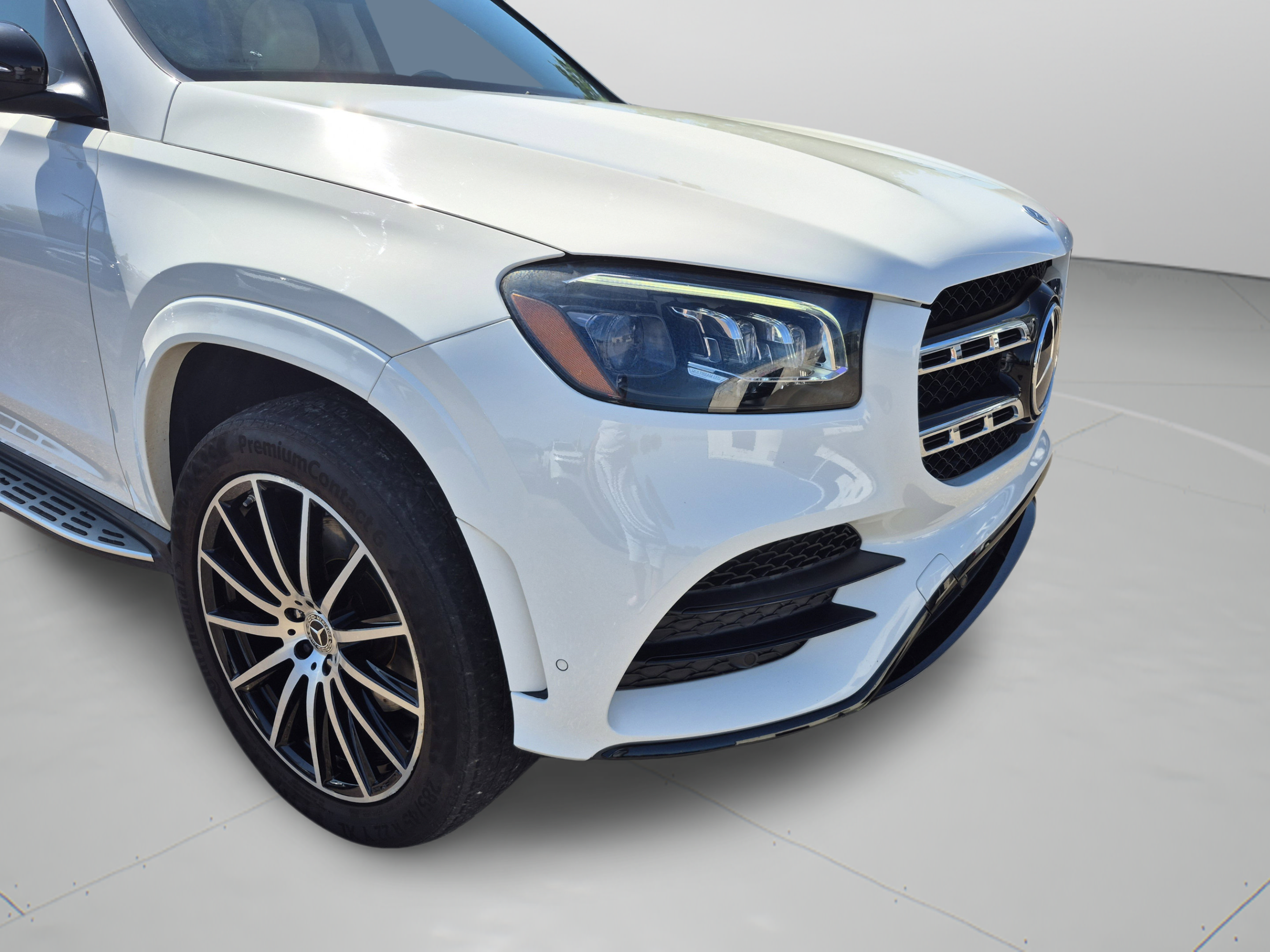 Used 2023 Mercedes-Benz GLS 450 4MATIC w/ AMG Line Exterior image 39
