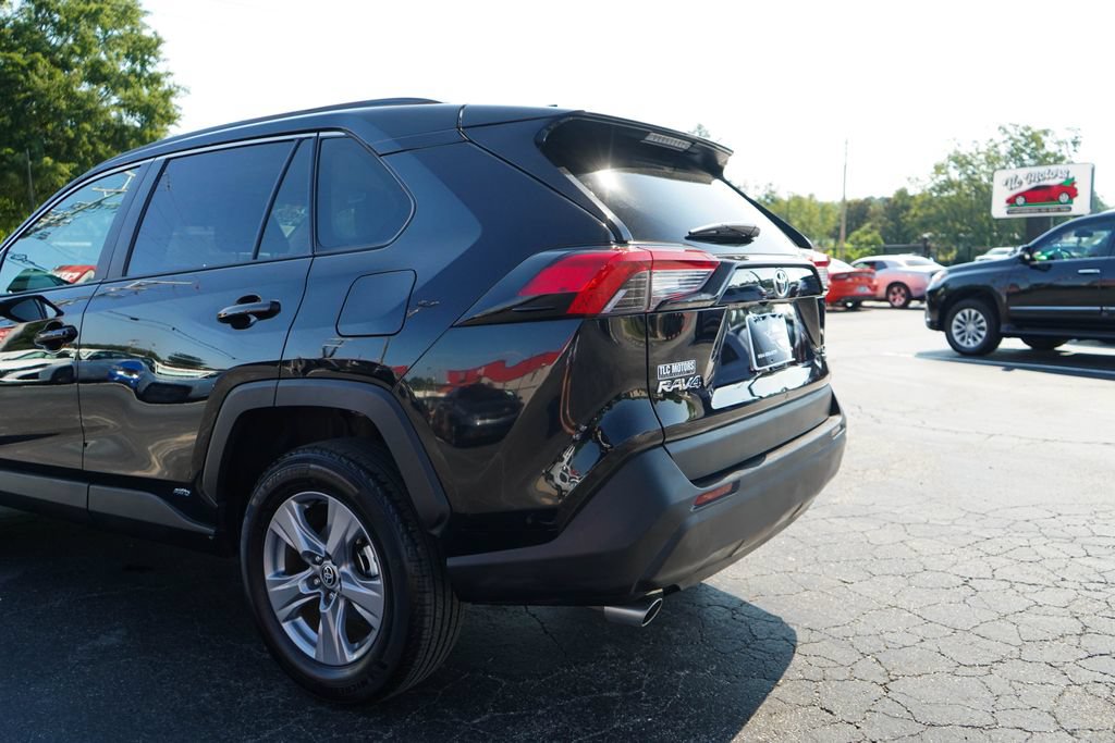 Used 2025 Toyota RAV4 XLE AWD/4WD image 21