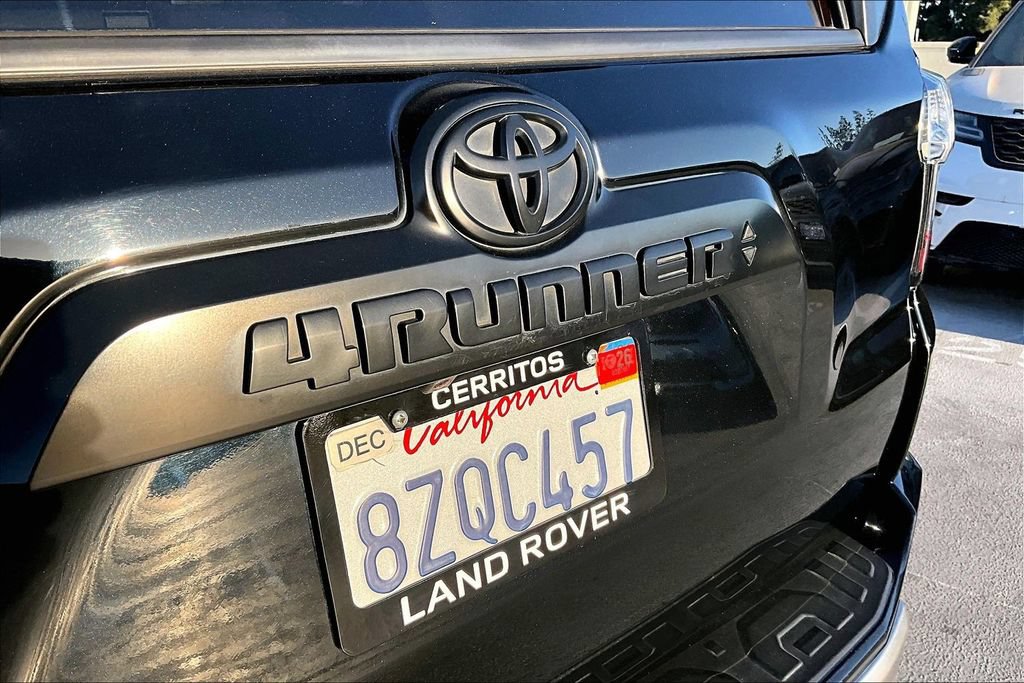 Used 2022 Toyota 4Runner TRD Off-Road AWD/4WD image 22