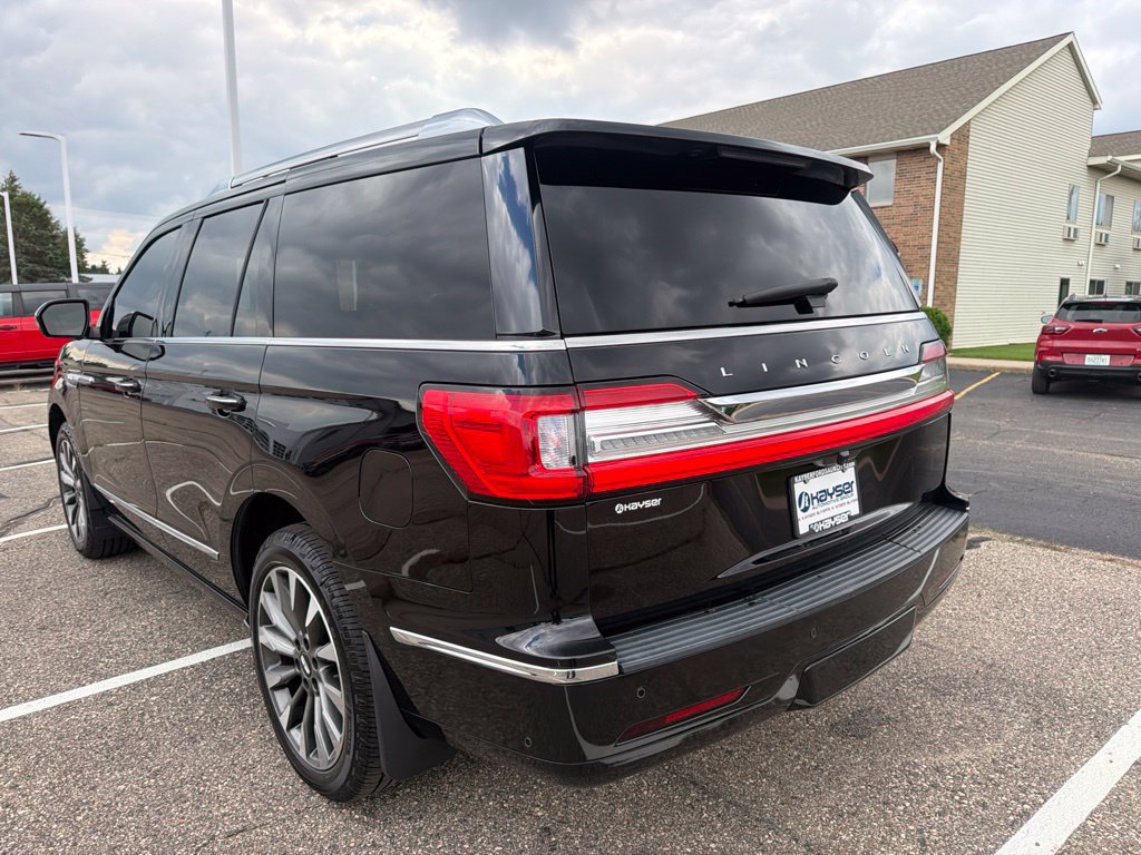 Used 2021 Lincoln Navigator Reserve AWD/4WD image 5