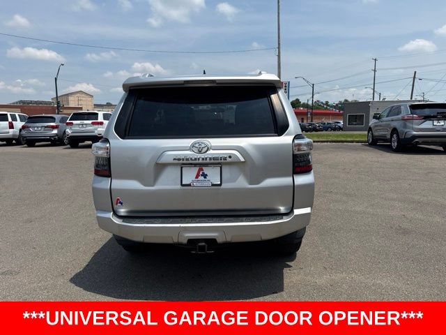 Used 2017 Toyota 4Runner SR5 Premium AWD/4WD image 4
