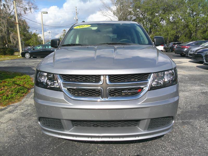 Used 2017 Dodge Journey SE w/ Flexible Seating Group image 3