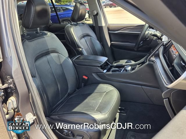 Used 2022 Jeep Grand Cherokee Limited w/ Luxury Tech Group II RWD image 18