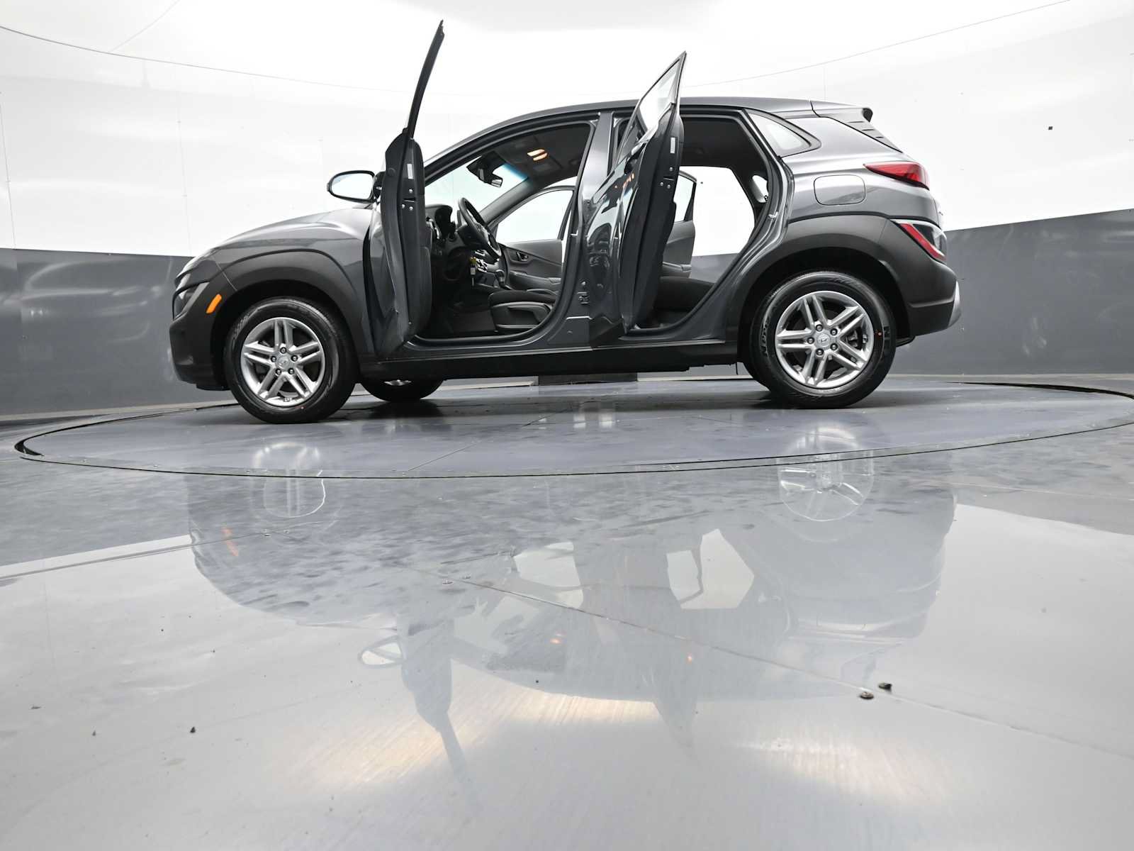 Used 2023 Hyundai Kona SE w/ Cargo Package AWD/4WD image 47