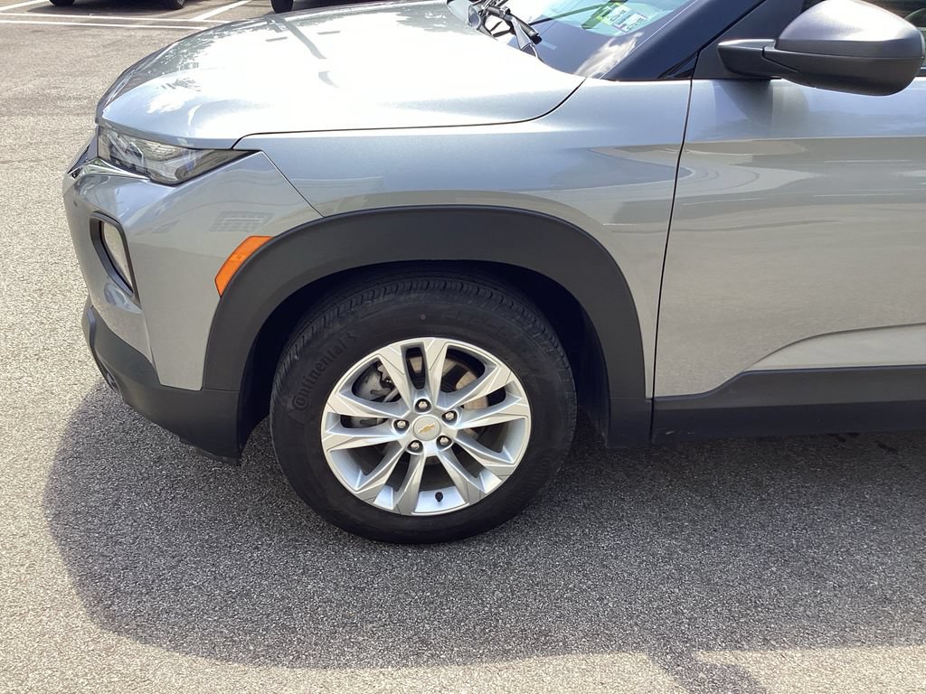 Used 2023 Chevrolet TrailBlazer LS FWD image 25