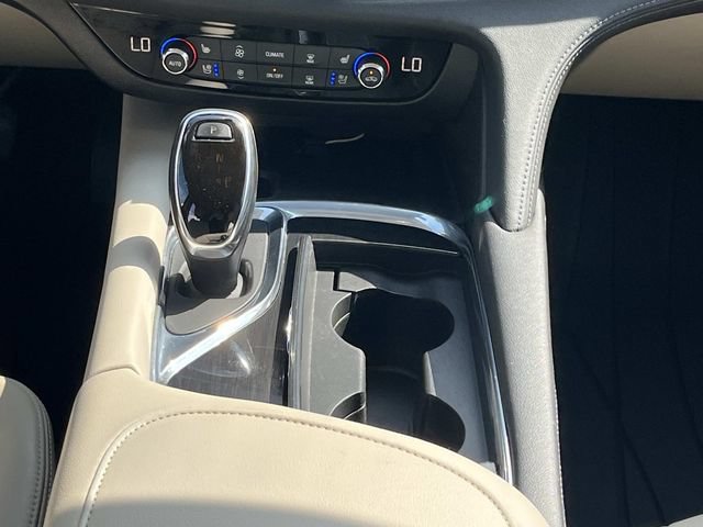 Used 2018 Buick Enclave Premium w/ Experience Buick Package FWD image 18