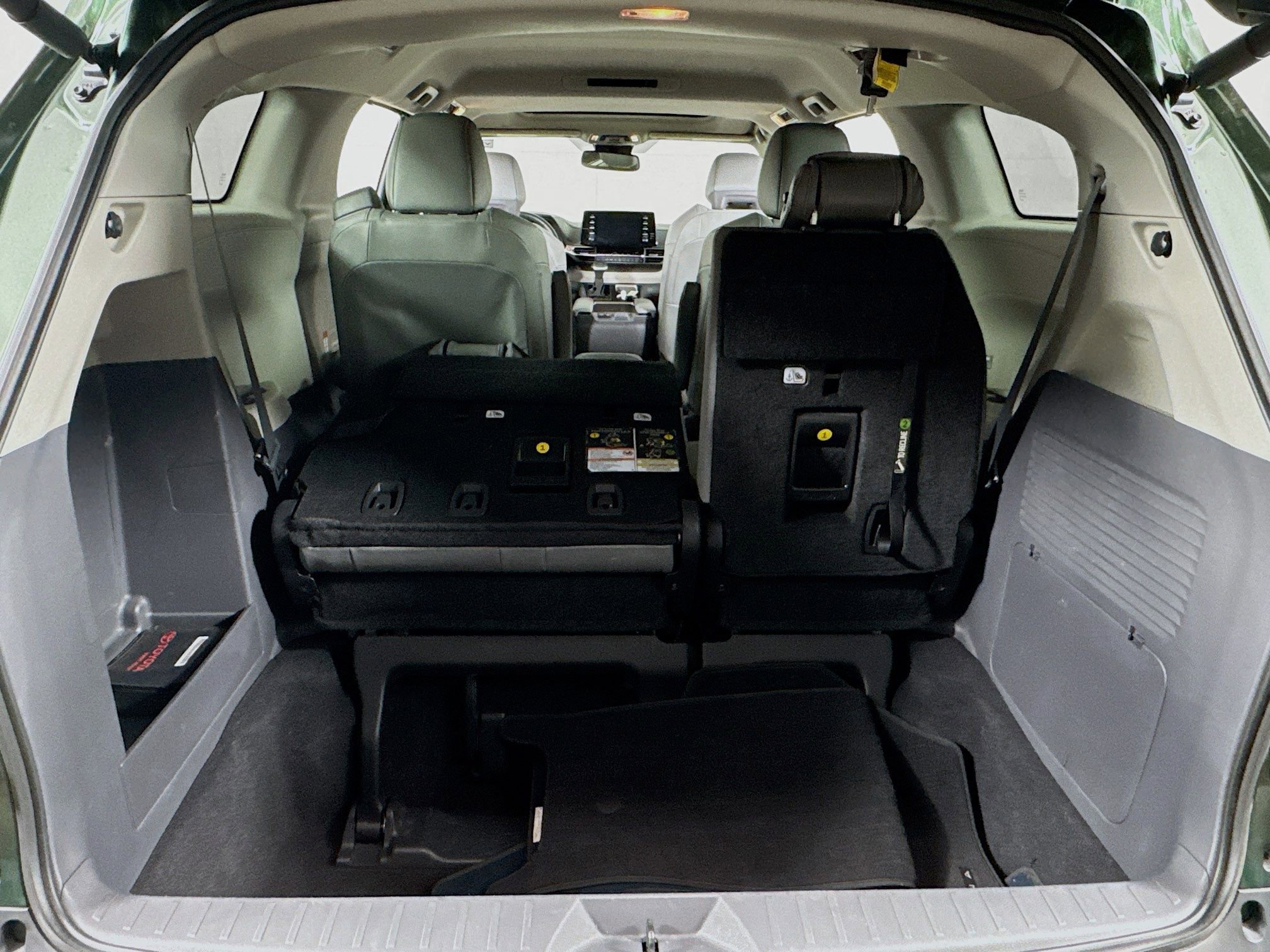 Certified 2024 Toyota Sienna XLE image 20