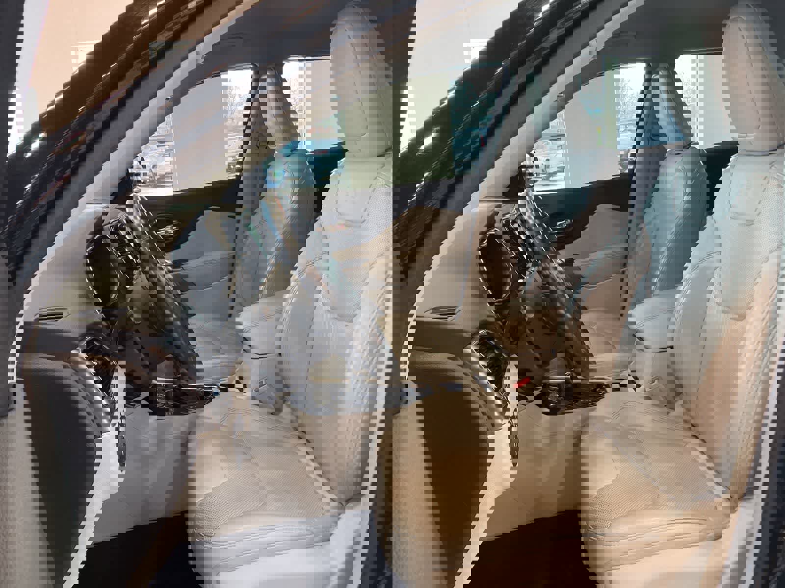 Used 2019 Jeep Cherokee Limited w/ Technology Group image 10