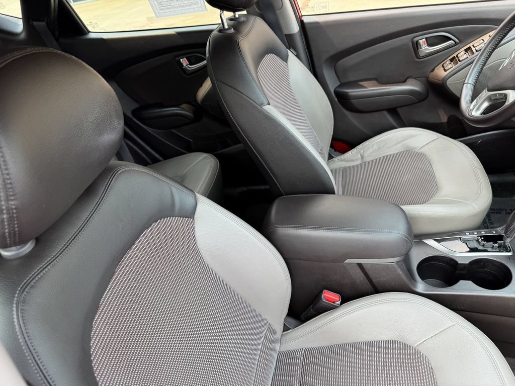 Used 2011 Hyundai Tucson GLS FWD image 28