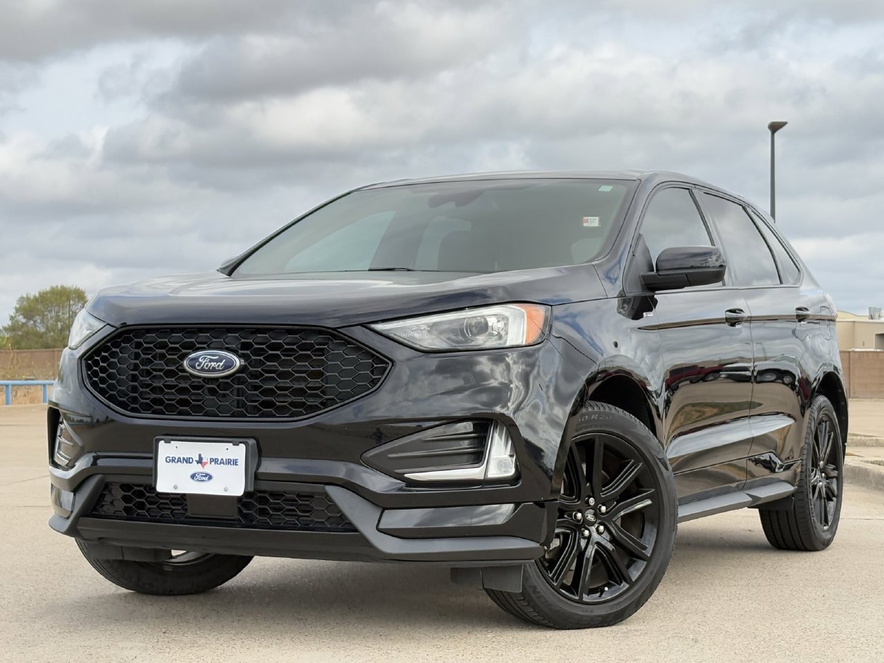 Used 2023 Ford Edge ST-Line AWD/4WD image 2