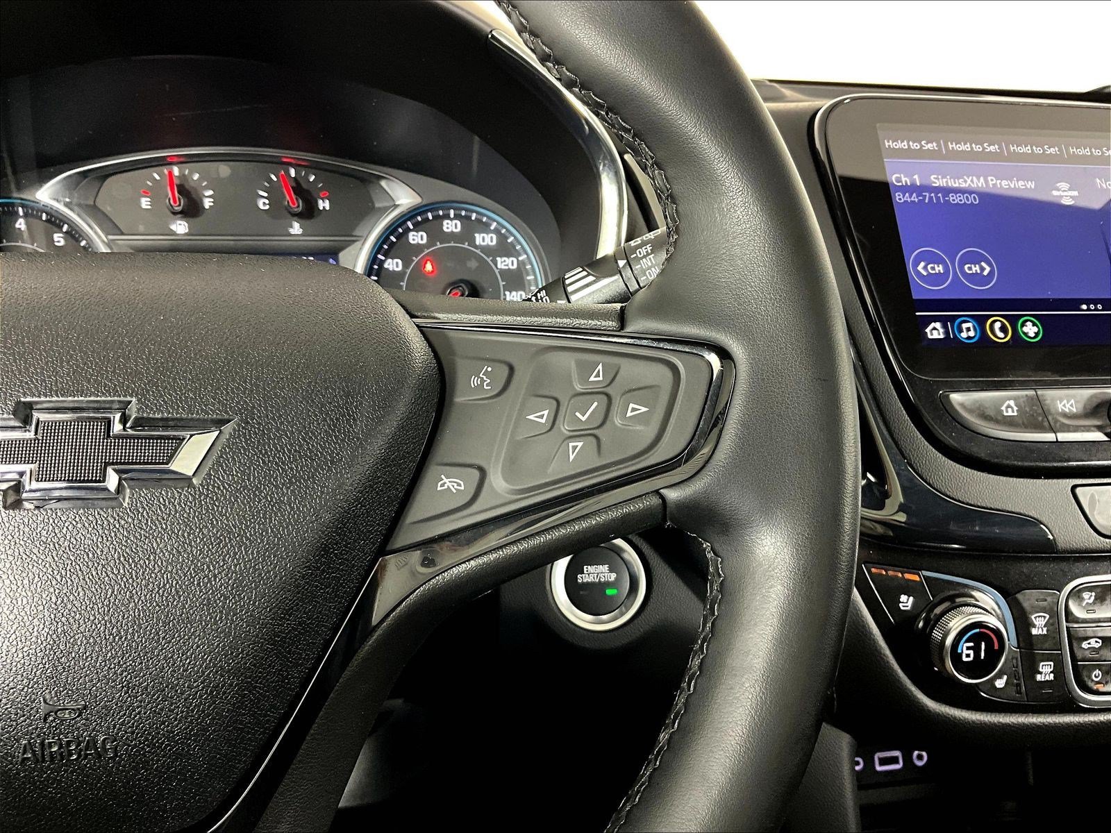 Used 2023 Chevrolet Equinox Premier AWD/4WD image 12