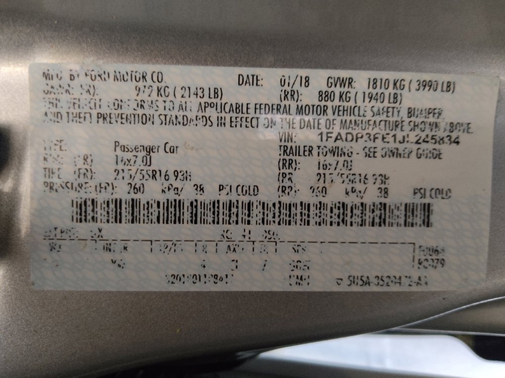 Used 2018 Ford Focus SE w/ SE Appearance Package FWD image 33