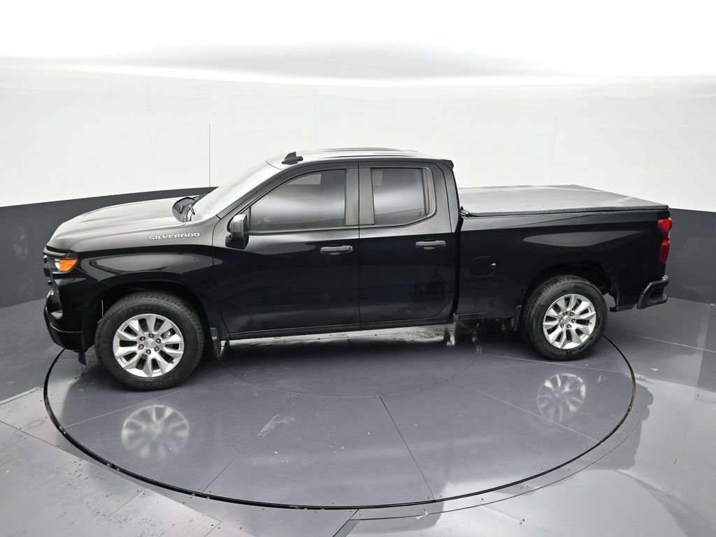 Used 2023 Chevrolet Silverado 1500 Custom RWD image 13