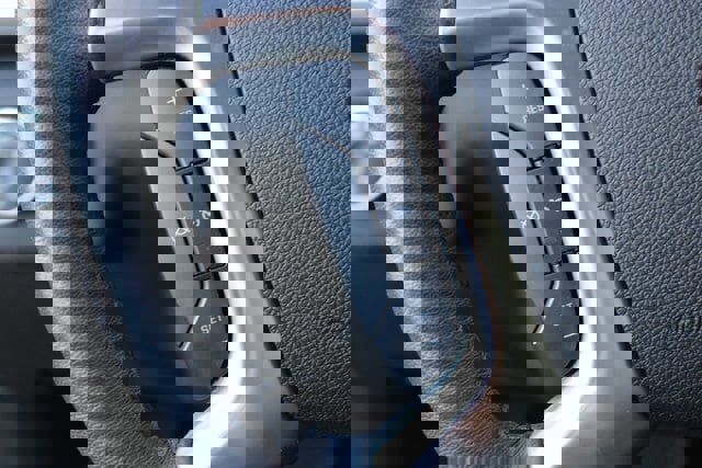 Used 2015 GMC Acadia SLE image 12