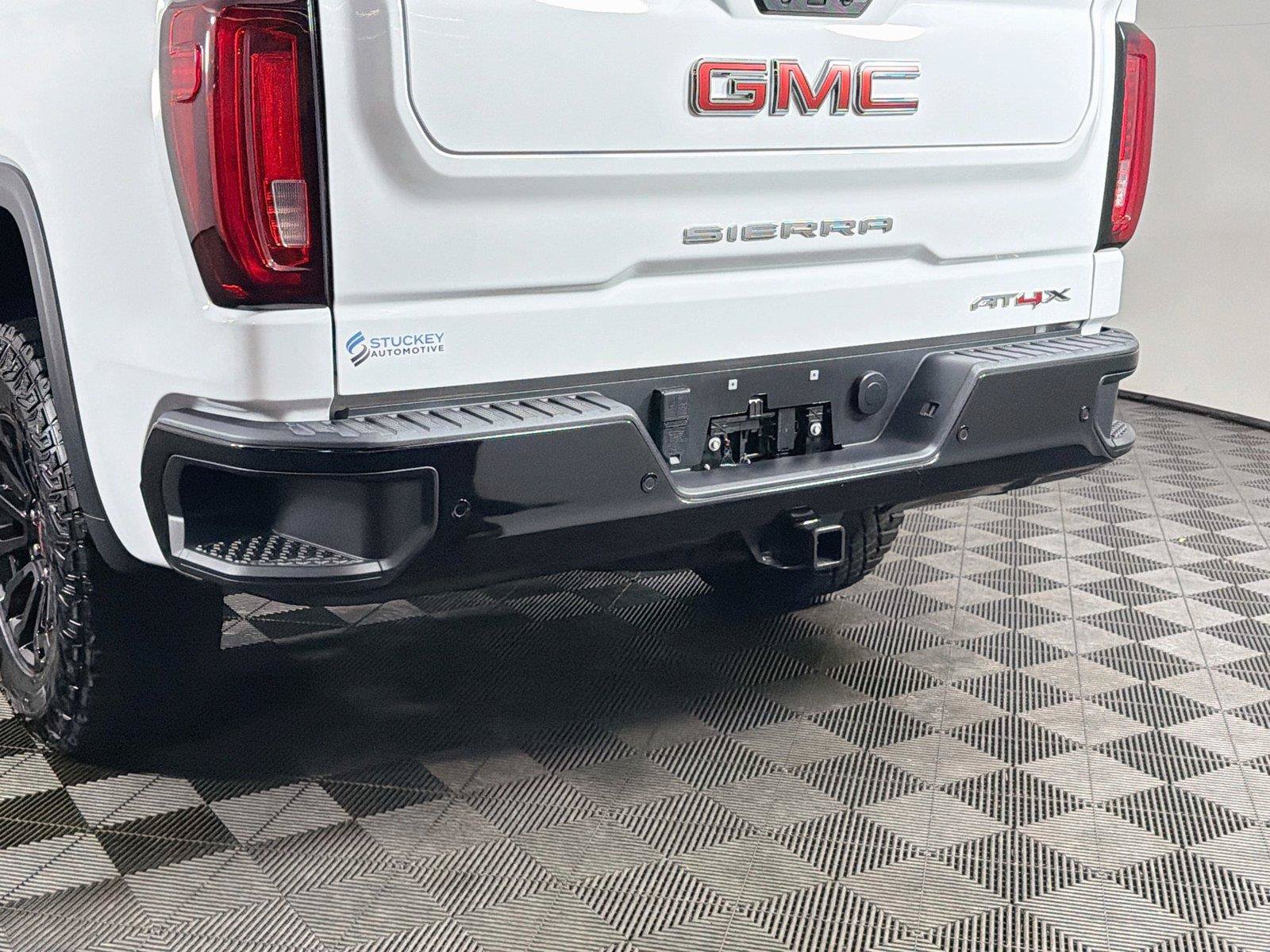 Used 2023 GMC Sierra 1500 AT4X AWD/4WD image 41