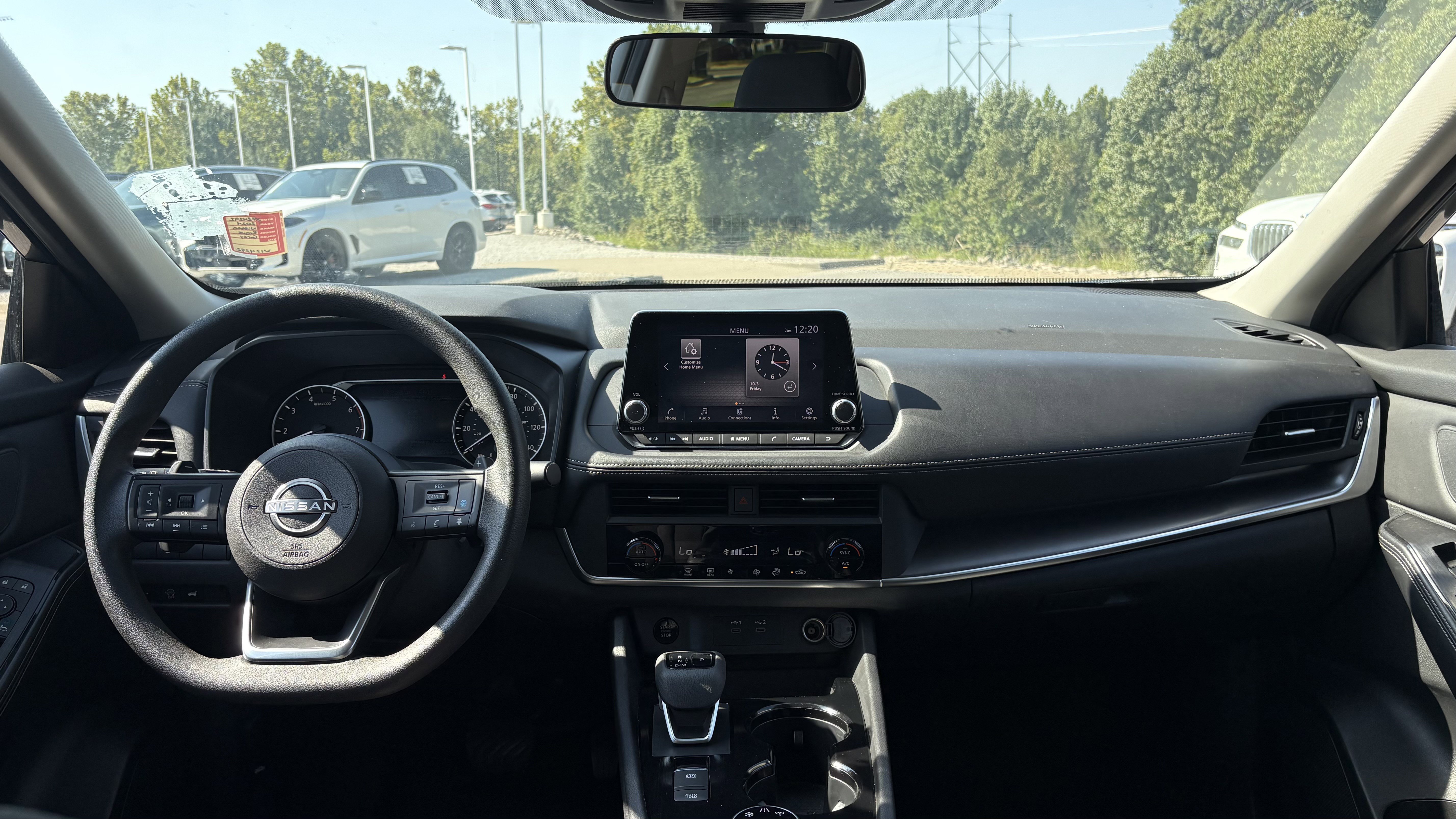 Used 2024 Nissan Rogue SV image 29