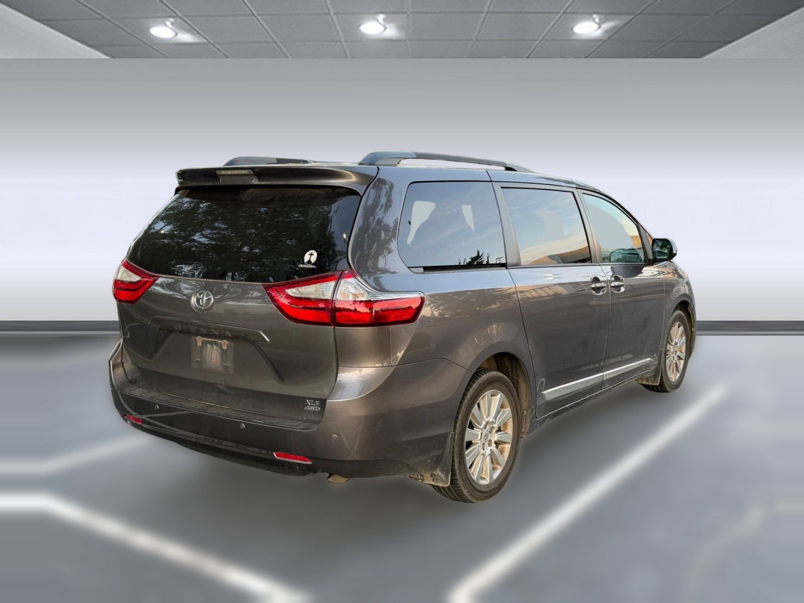 Used 2016 Toyota Sienna XLE Premium w/ Protection Package AWD/4WD image 7