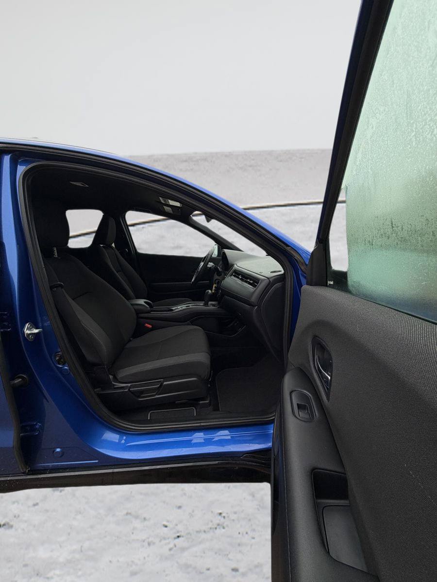 Used 2022 Honda HR-V Sport image 24