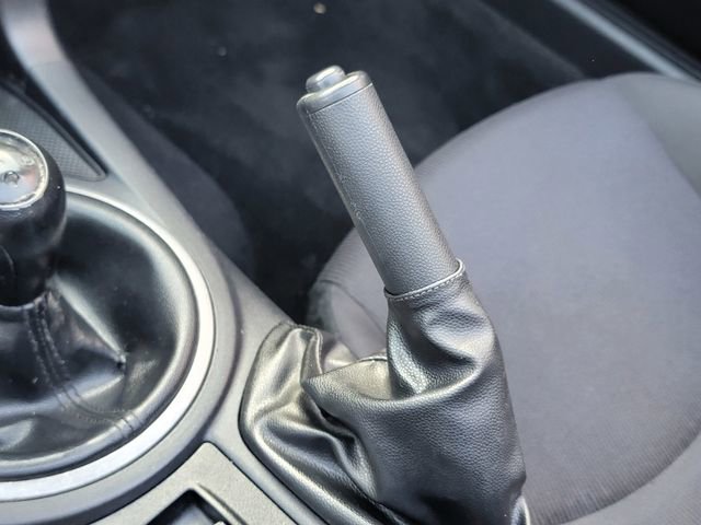 Used 2015 MAZDA MX-5 Miata Sport image 21