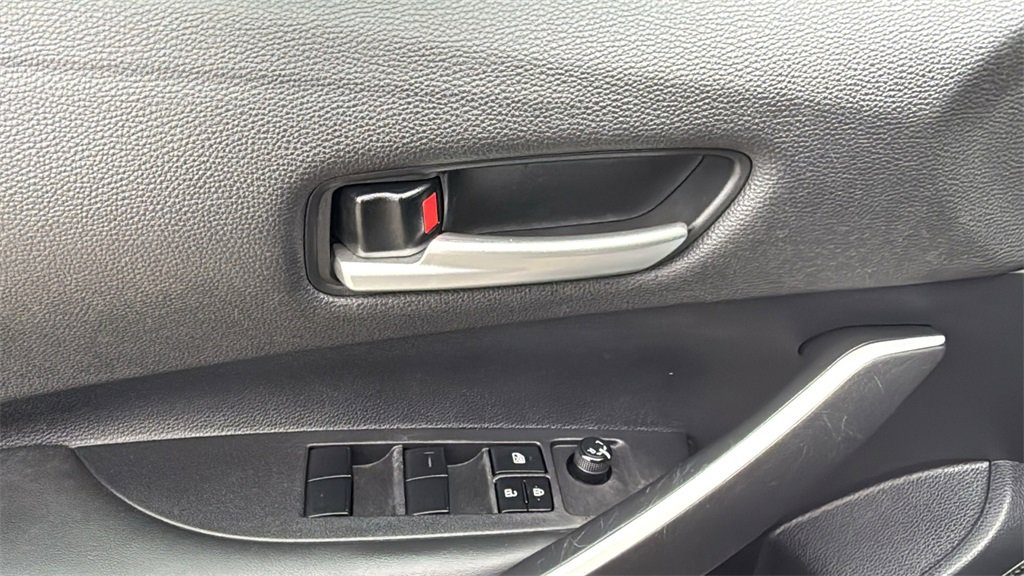 Used 2025 Toyota Corolla SE image 19