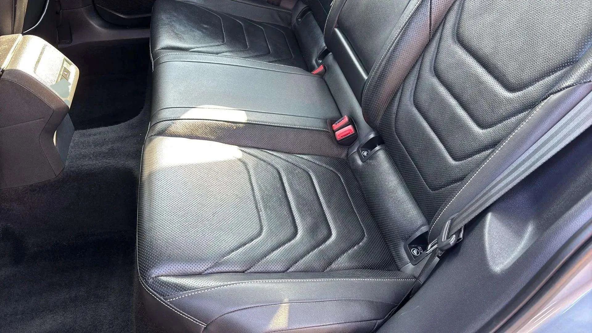 Used 2020 Volkswagen Jetta SEL Premium image 16