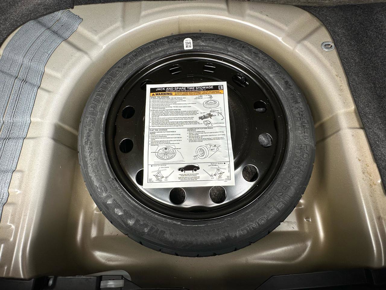 Used 2010 Lincoln MKS FWD image 46