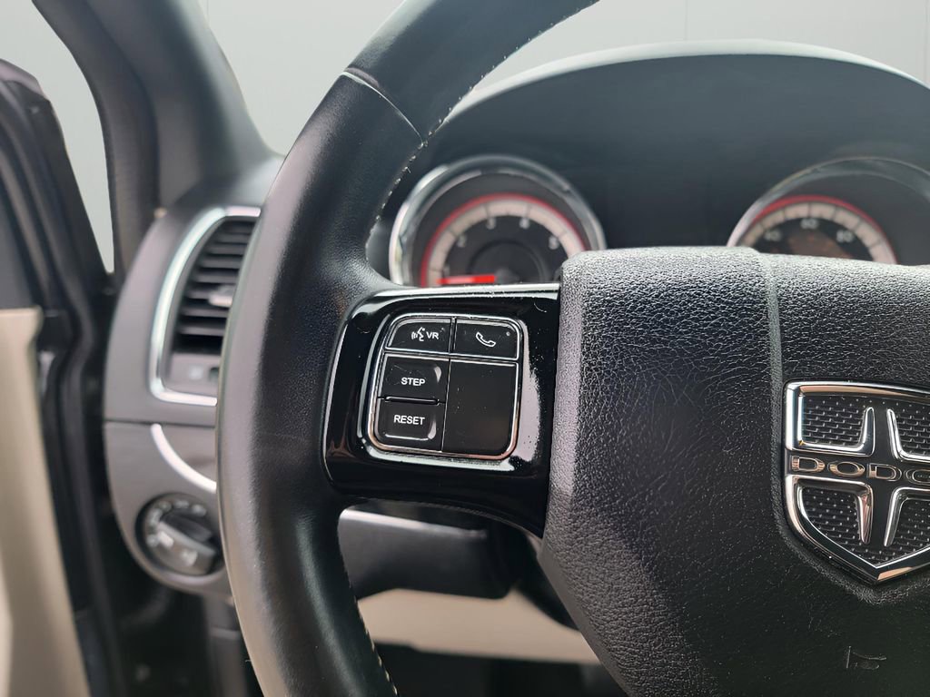 Used 2018 Dodge Grand Caravan SXT image 15