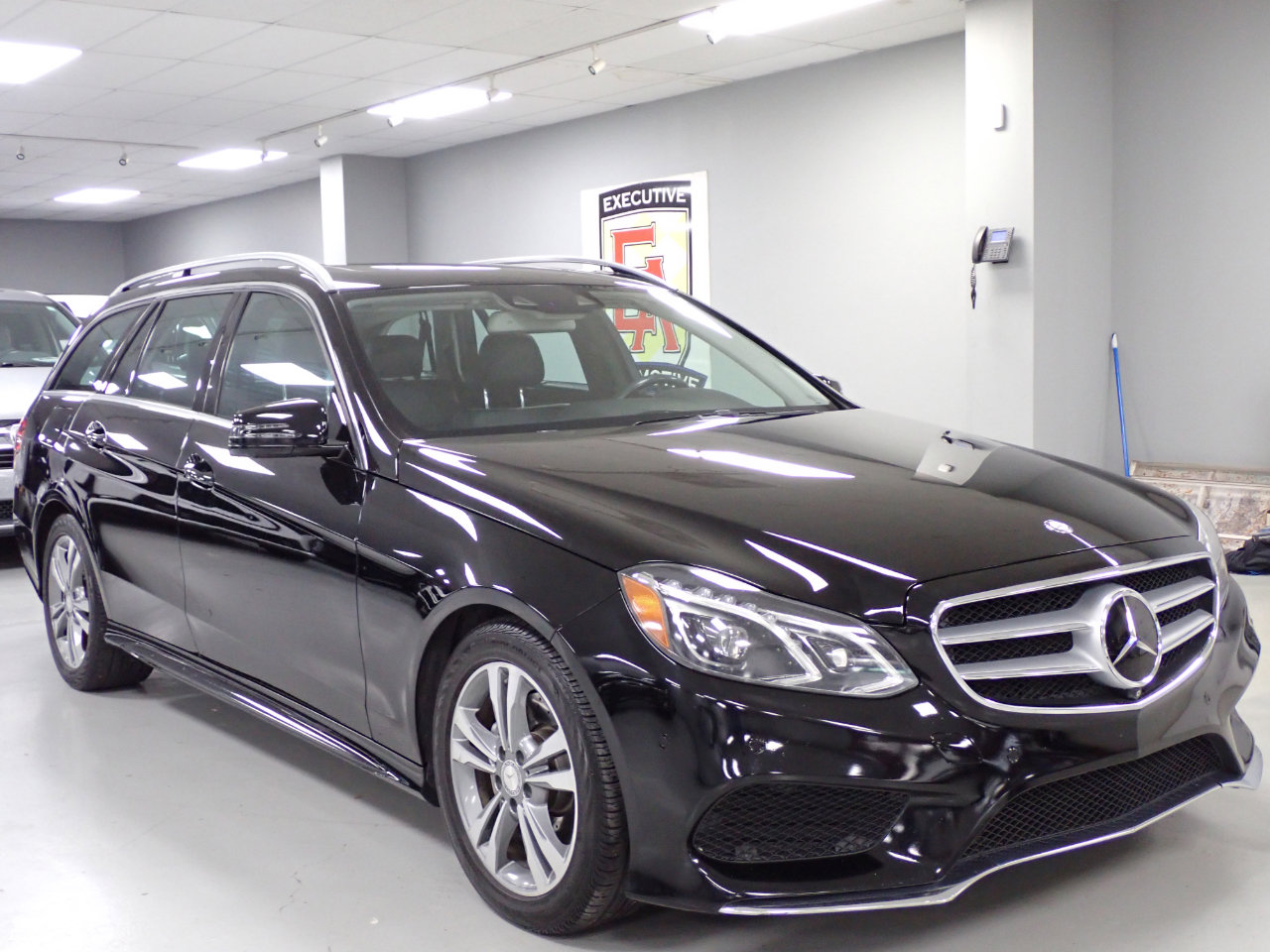 Used 2014 Mercedes-Benz E 350 4MATIC Wagon w/ Premium 1 Package image 1