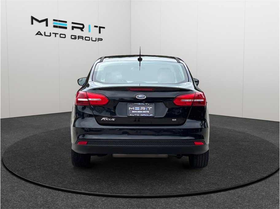 Used 2017 Ford Focus SE FWD image 8