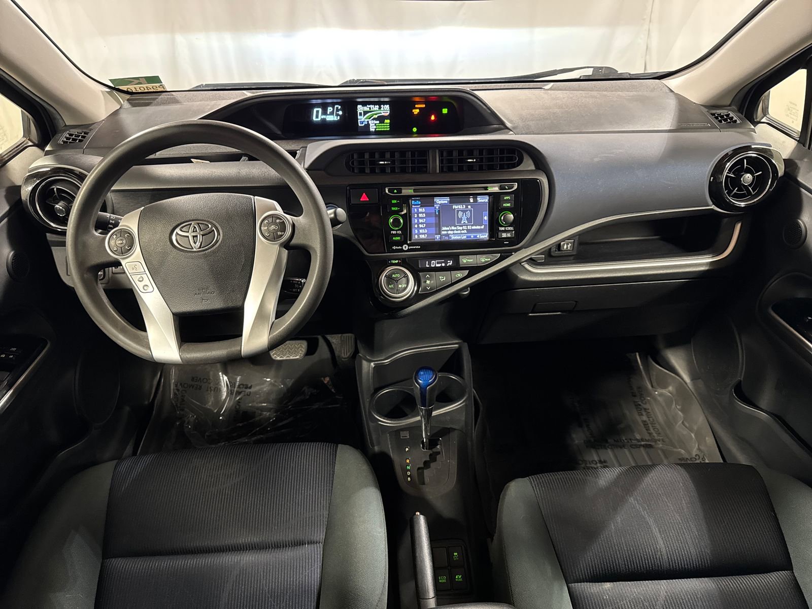 Used 2015 Toyota Prius C Three FWD image 4