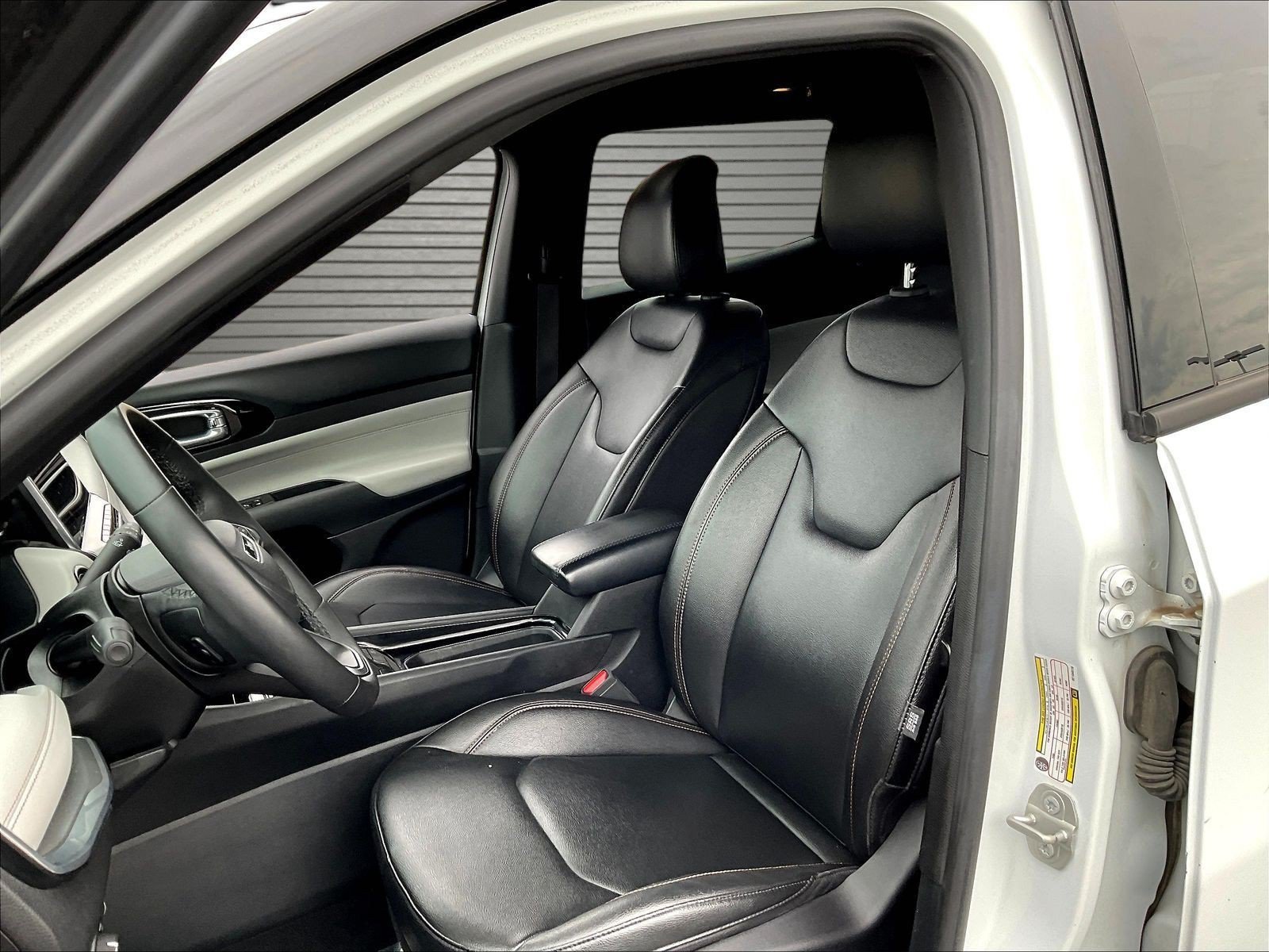 Used 2024 Jeep Compass Limited AWD/4WD image 19