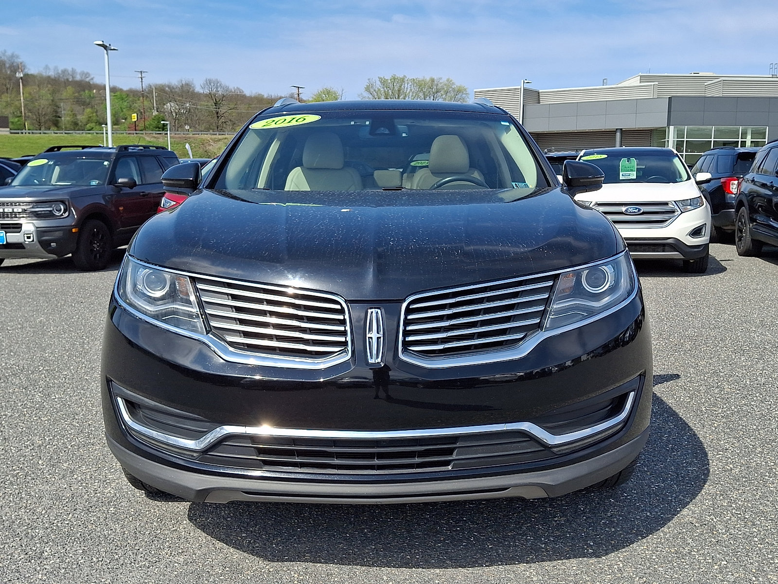Used 2016 Lincoln MKX Reserve w/ Driver Assistance Package AWD/4WD image 2