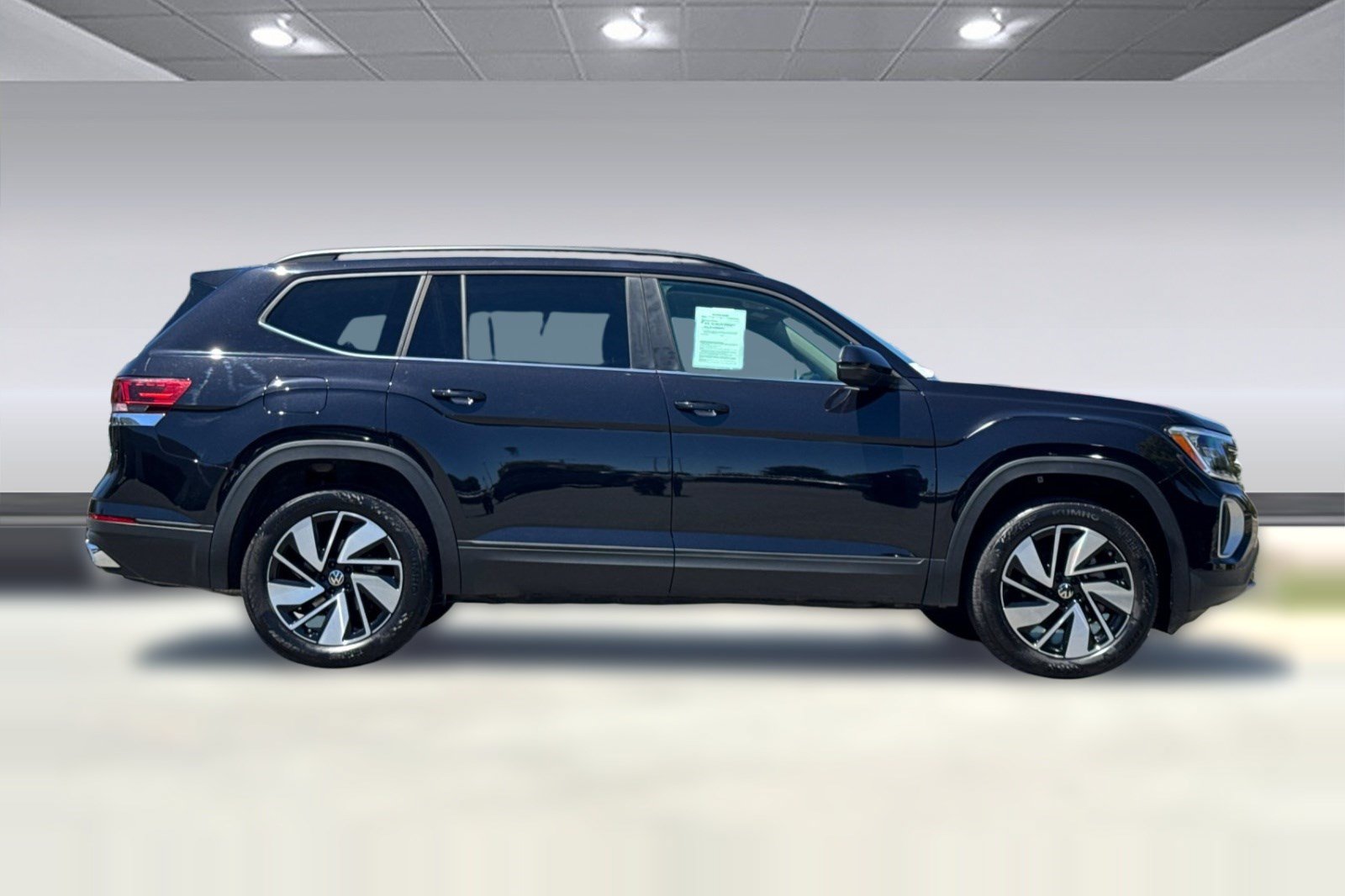 Used 2026 Volkswagen Atlas SE AWD/4WD image 8