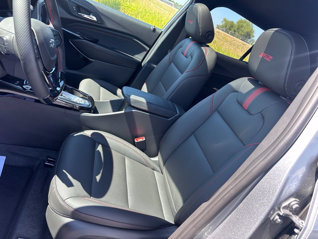 New 2026 Chevrolet Trax RS w/ Sunroof Package FWD image 12