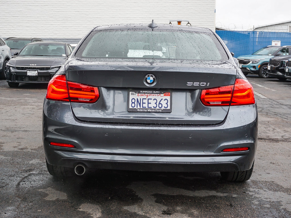Used 2016 BMW 320i Sedan RWD image 6
