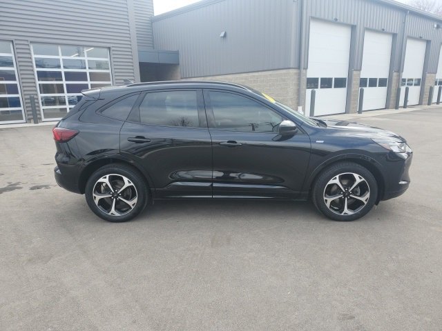 Used 2023 Ford Escape ST-Line Select w/ Tech Pack #2 image 4