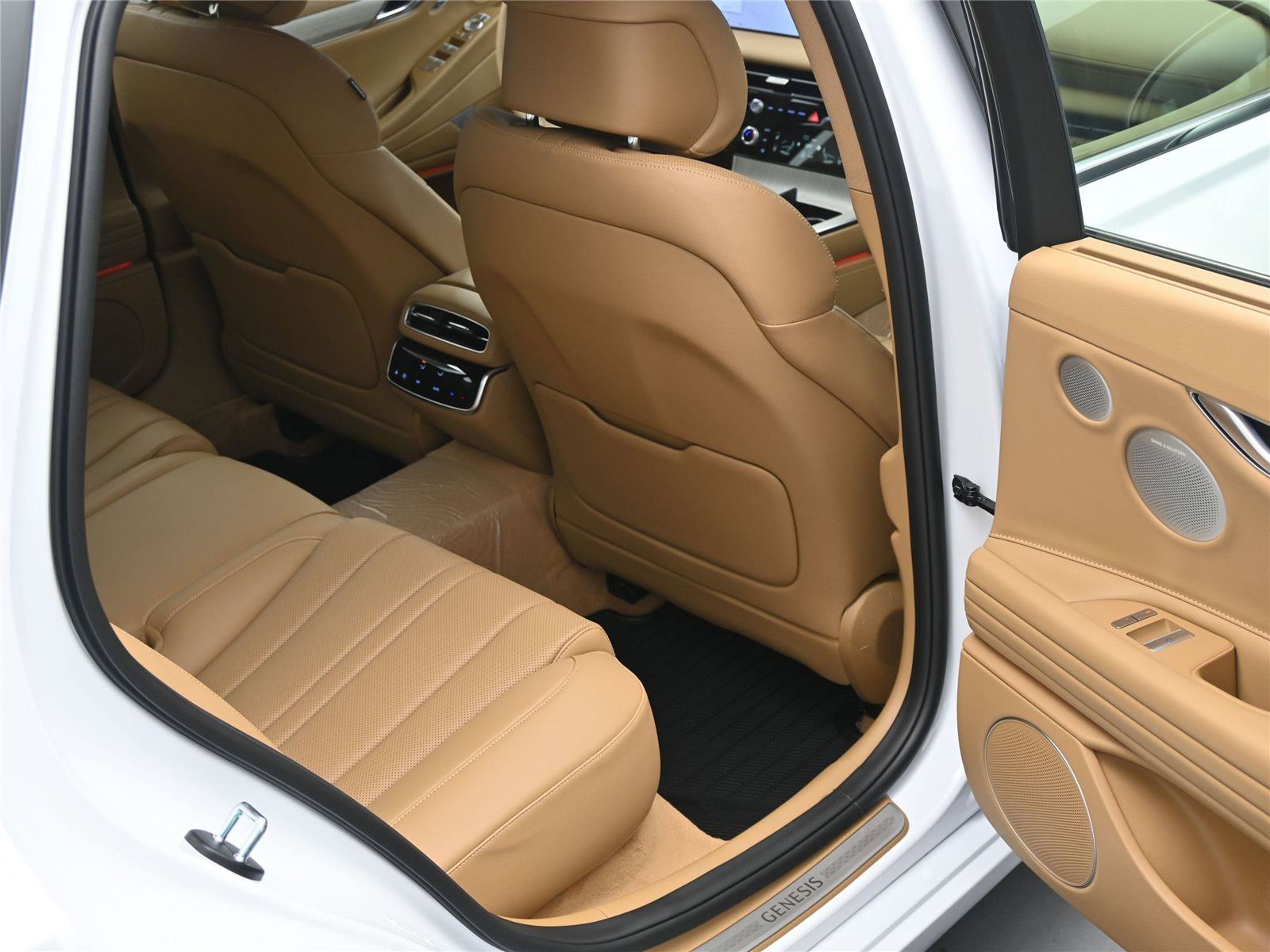 New 2026 Genesis G80 2.5T Advanced image 13