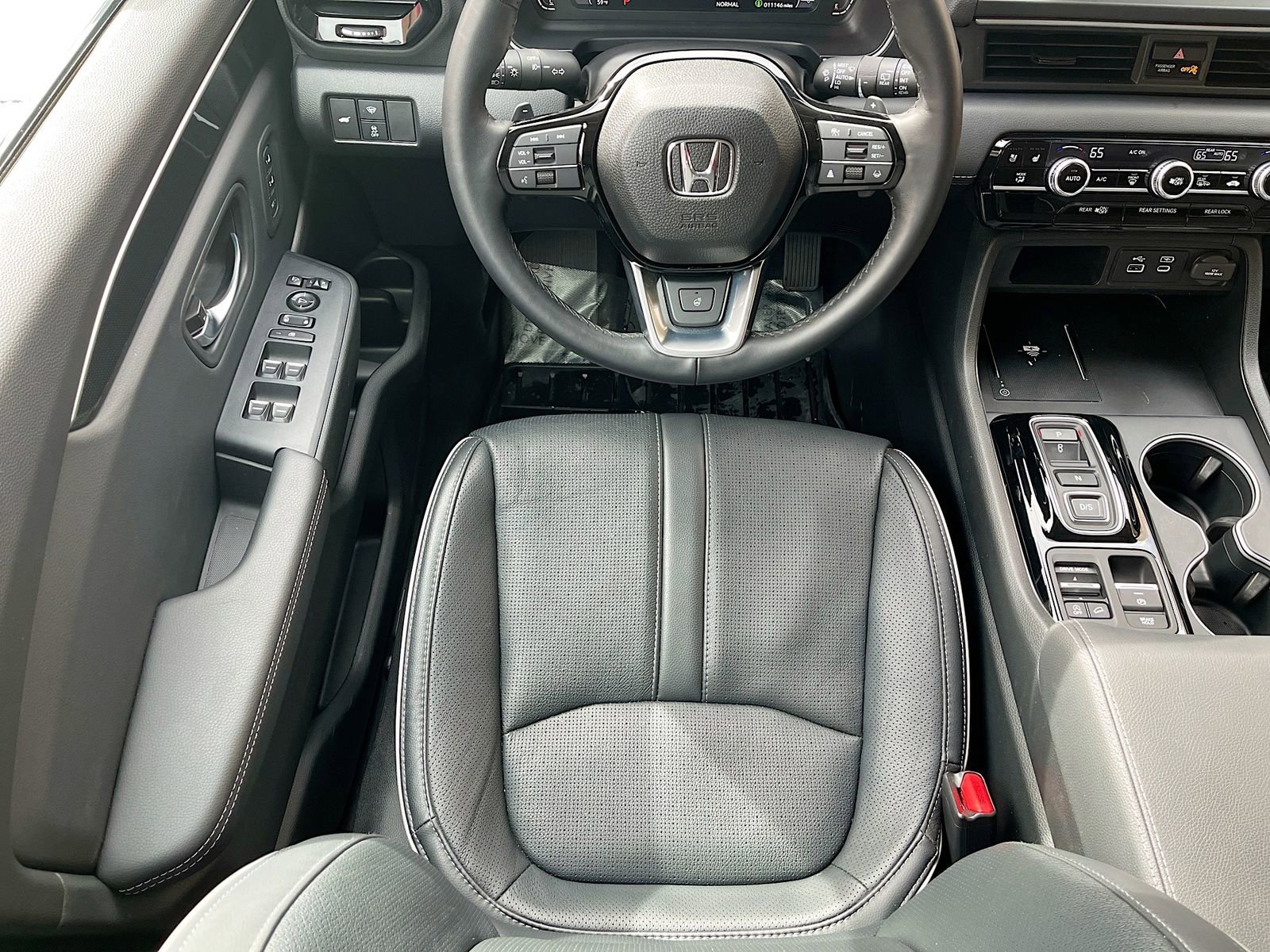 Used 2025 Honda Pilot Elite image 24