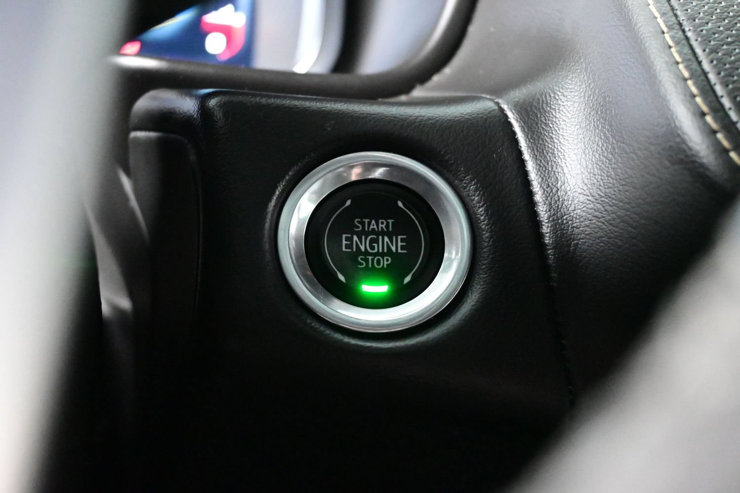 Used 2023 GMC Yukon SLT AWD/4WD image 27