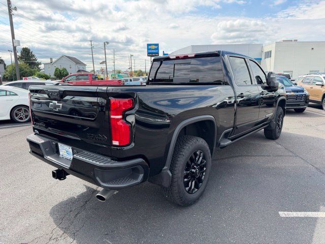 Certified 2026 Chevrolet Silverado 2500 High Country w/ High Country Premium Package AWD/4WD image 9