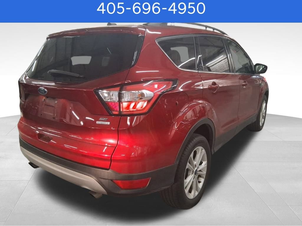 Used 2018 Ford Escape SE image 3