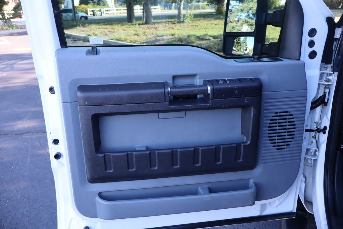 Used 2012 Ford F550 4x4 Crew Cab Super Duty w/ Payload Upgrade Pkg image 29