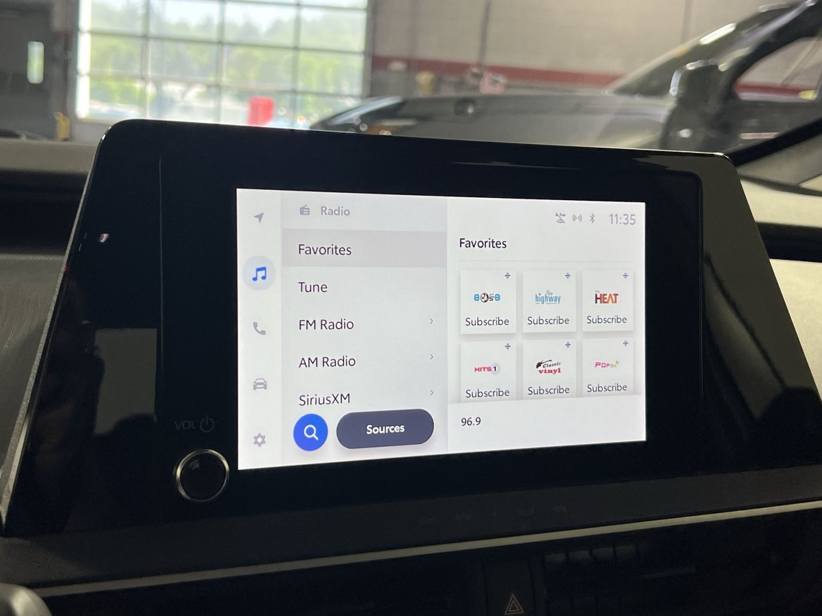 Used 2023 Toyota Prius Prime FWD image 19
