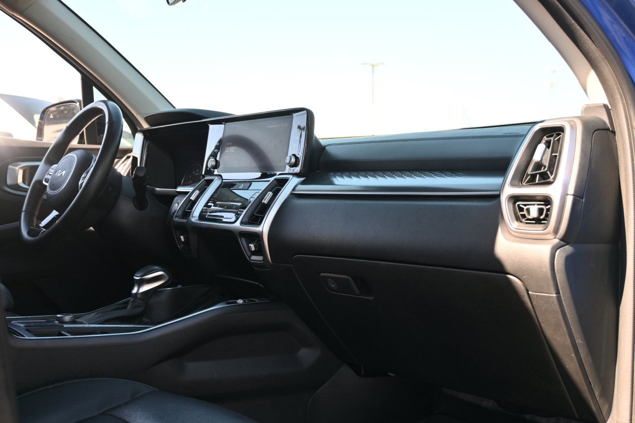 Used 2022 Kia Sorento S FWD image 26