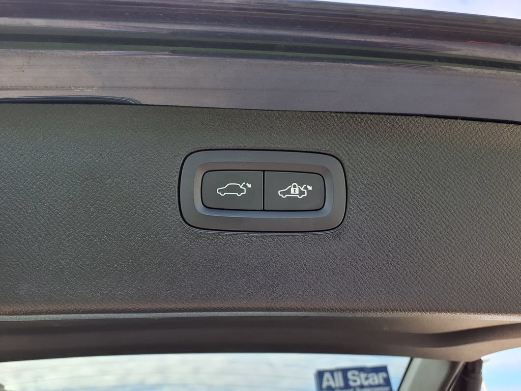 Certified 2024 Volvo XC90 B5 Core w/ Protection Package Premier AWD/4WD image 13
