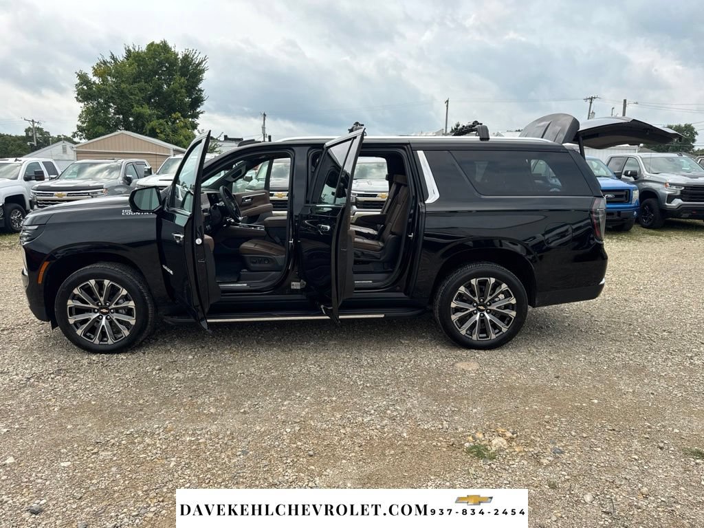 Used 2026 Chevrolet Suburban High Country w/ Sun And Tow Package AWD/4WD image 11