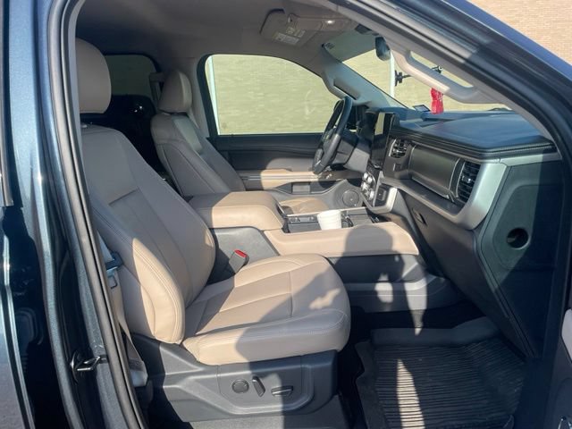 Used 2024 Ford Expedition XLT RWD image 23